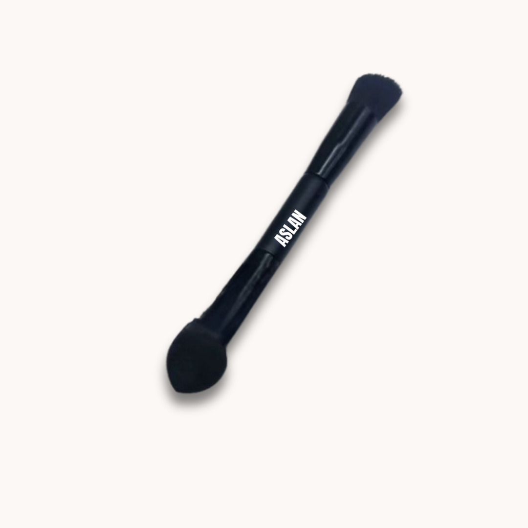 Applicator brush